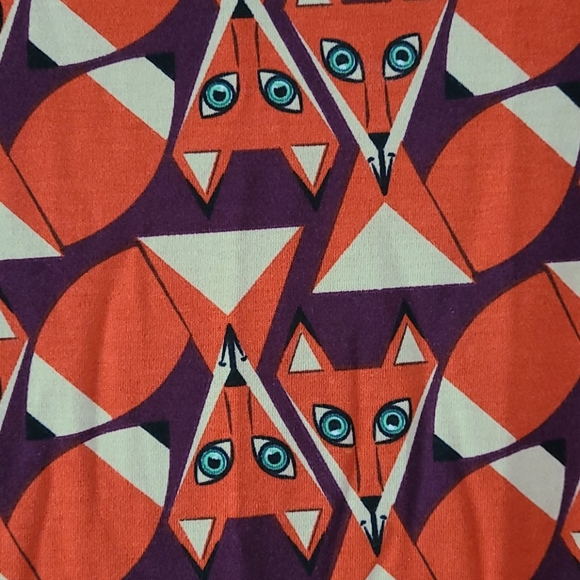 Lularoe Fox Classic Tee XS - Picture 2 of 3